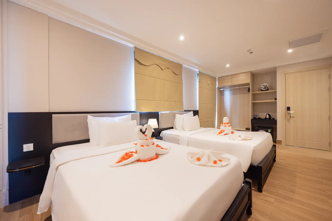 GRAND BAY HOTEL, photo 5